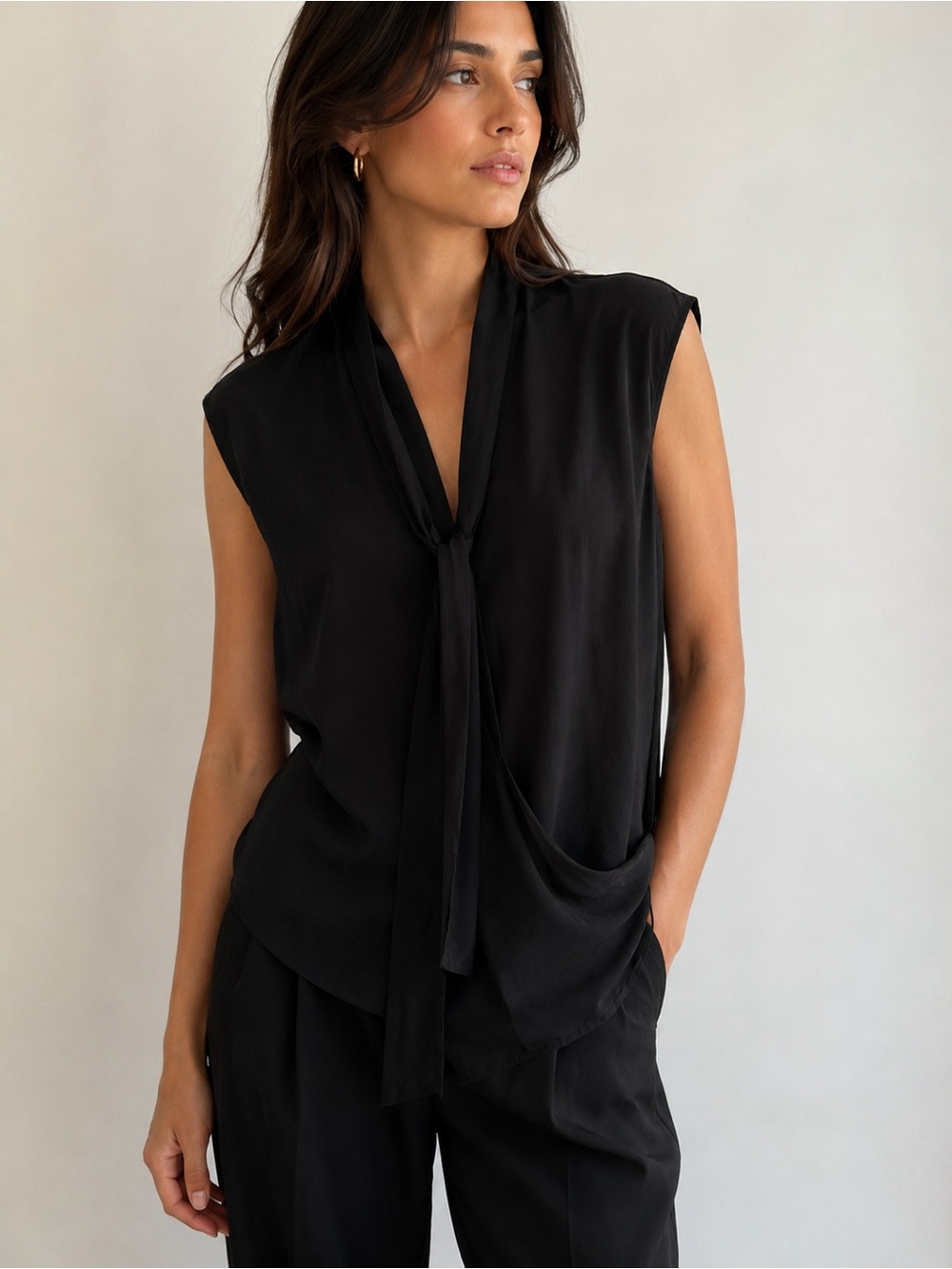 Theory 100% Silk Black Sleeveless Tie Neck Blouse Top - Size S
